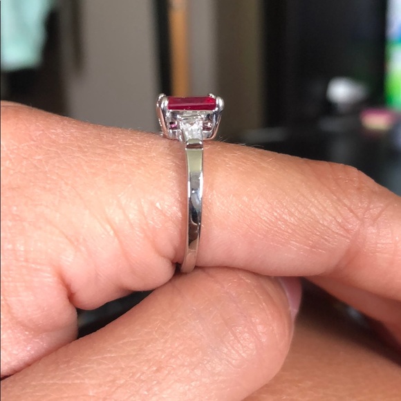 Ruby ring - Picture 3 of 4